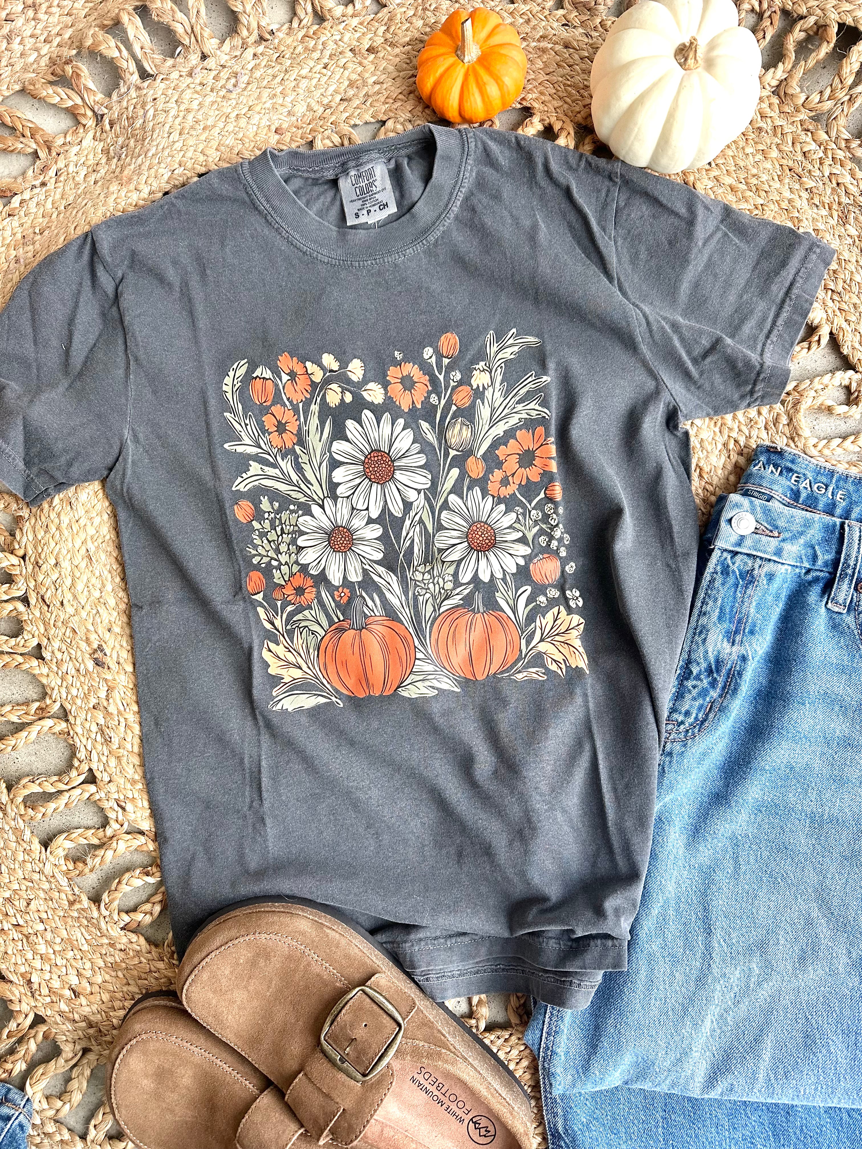 Vintage Floral Pumpkin Graphic Tee